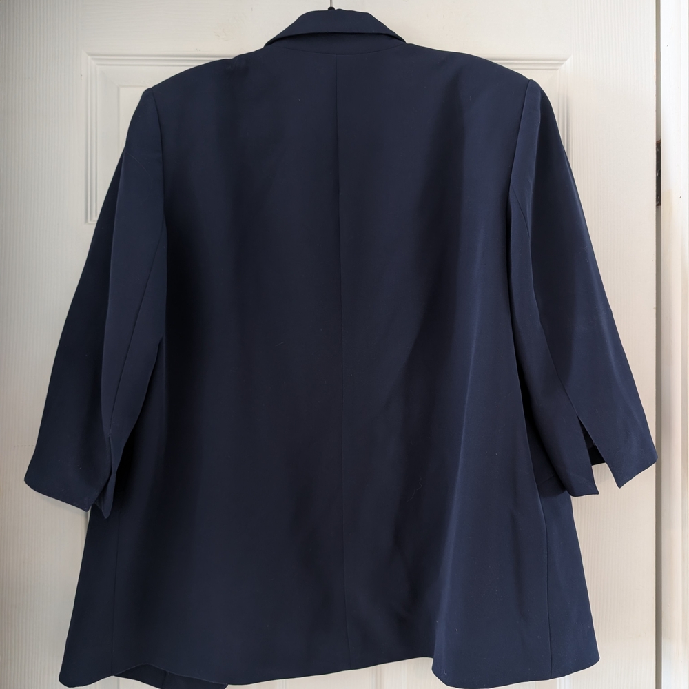 Elegant Navy Women's Blazer - Picture 3 of 3